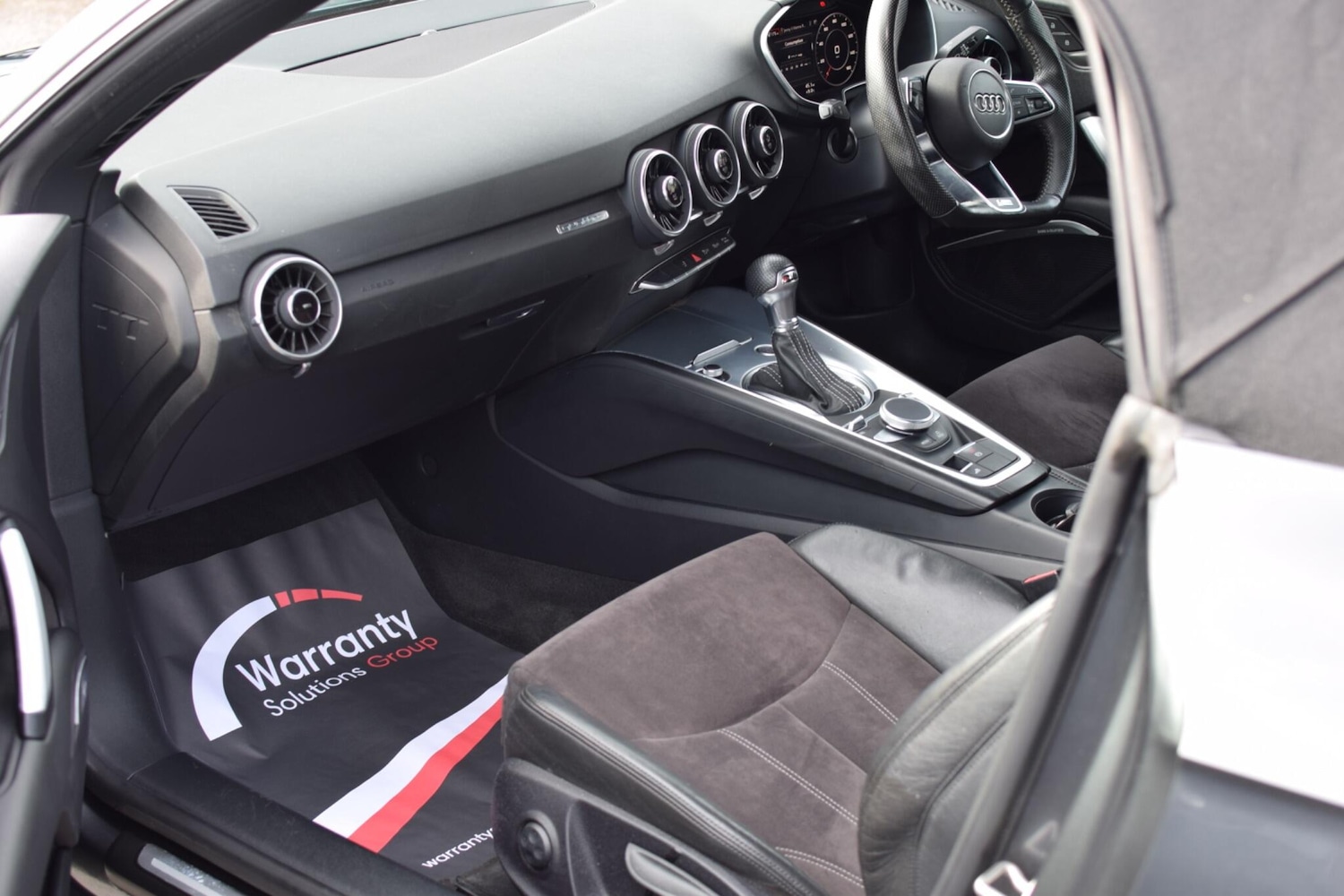 Used Audi TT 2015 for sale - 77174745: Photo 17