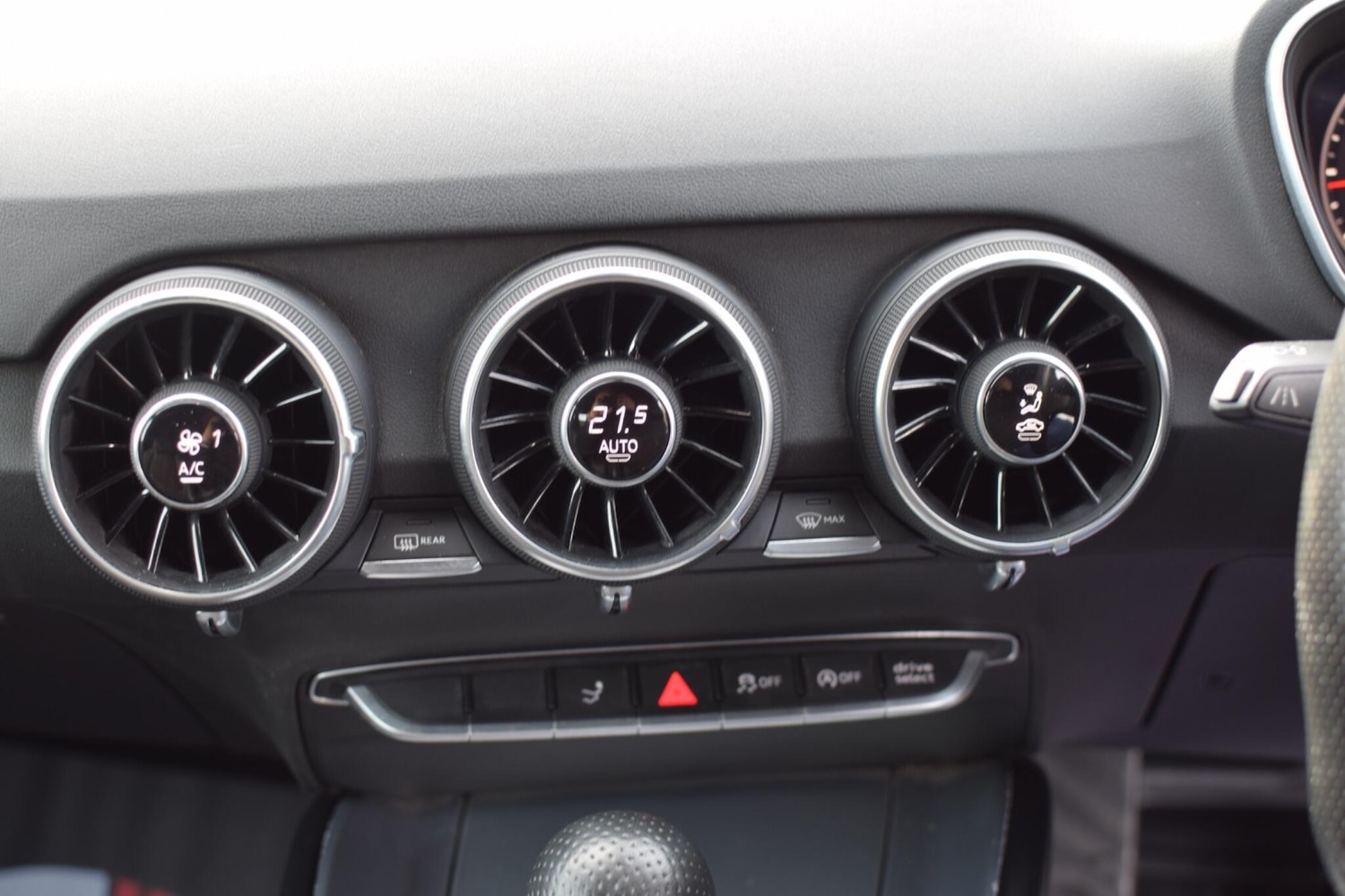 Used Audi TT 2015 for sale - 77174745: Photo 27