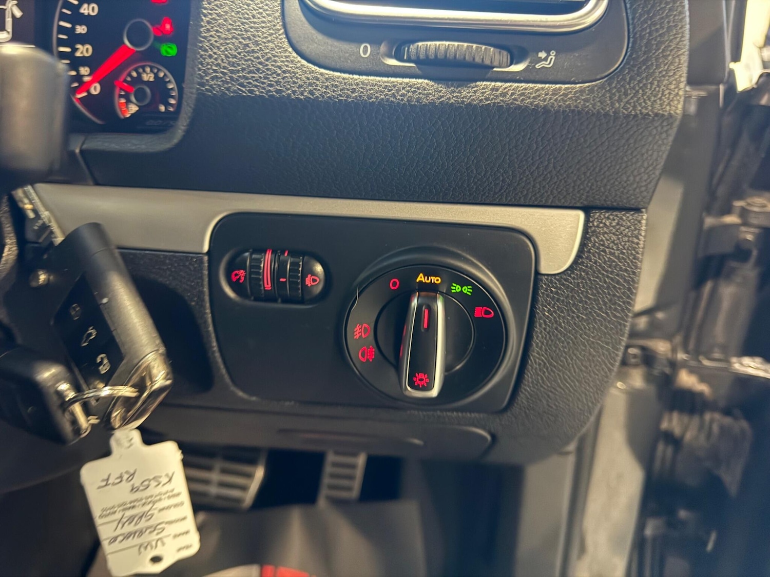 Used Volkswagen Scirocco for sale - 77016988: Photo 27