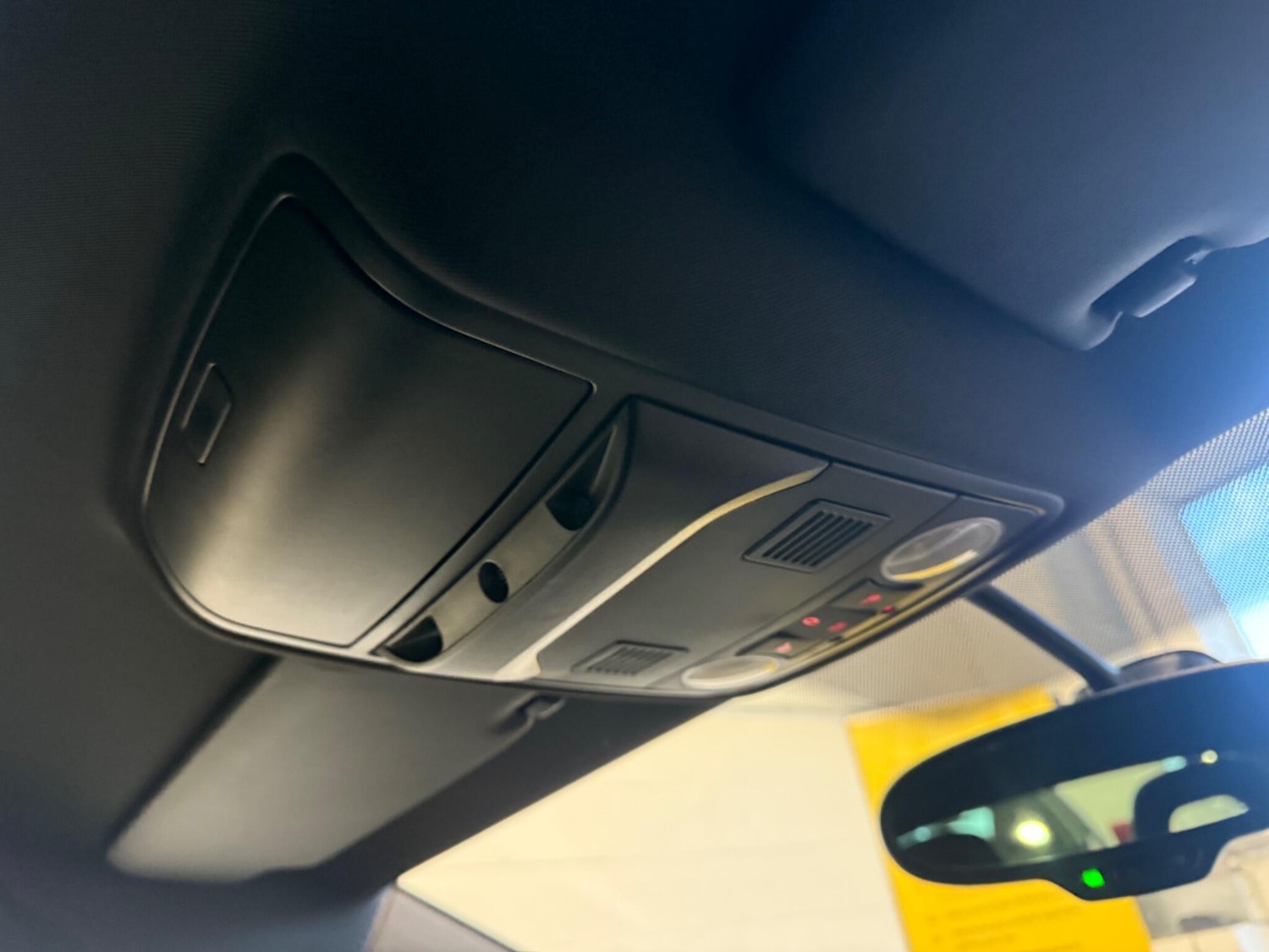 Used Volkswagen Scirocco for sale - 77016988: Photo 29