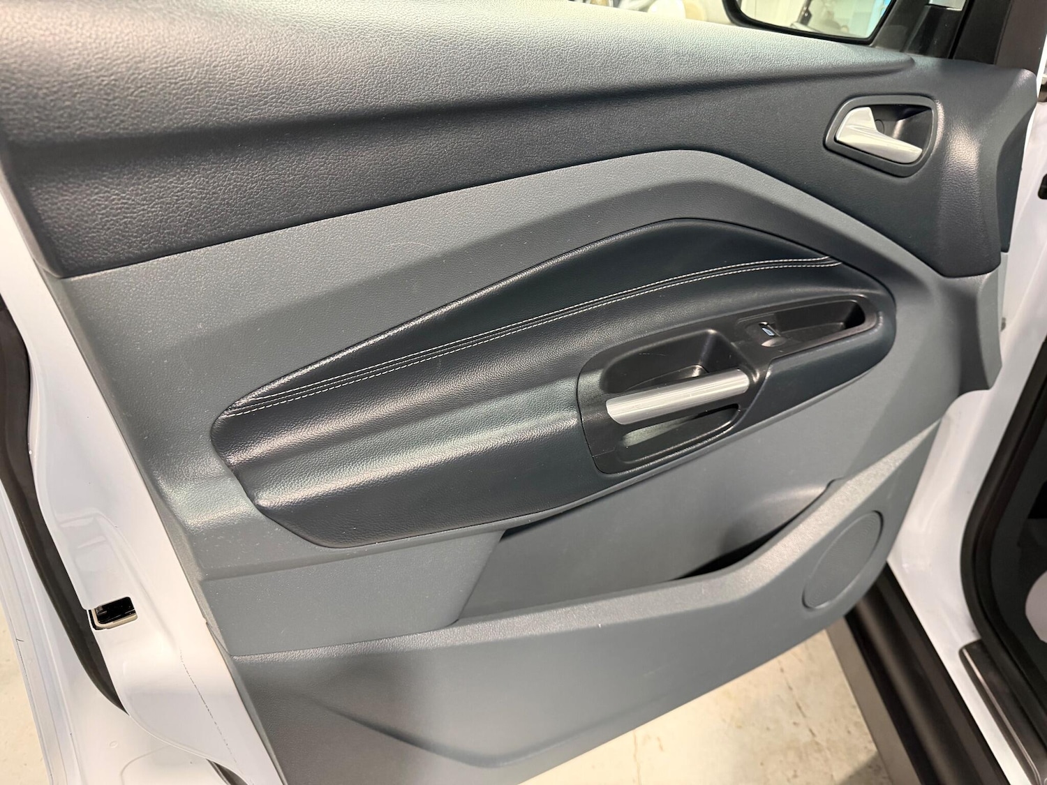 Used Ford C-Max 2012 for sale - 76801772: Photo 24