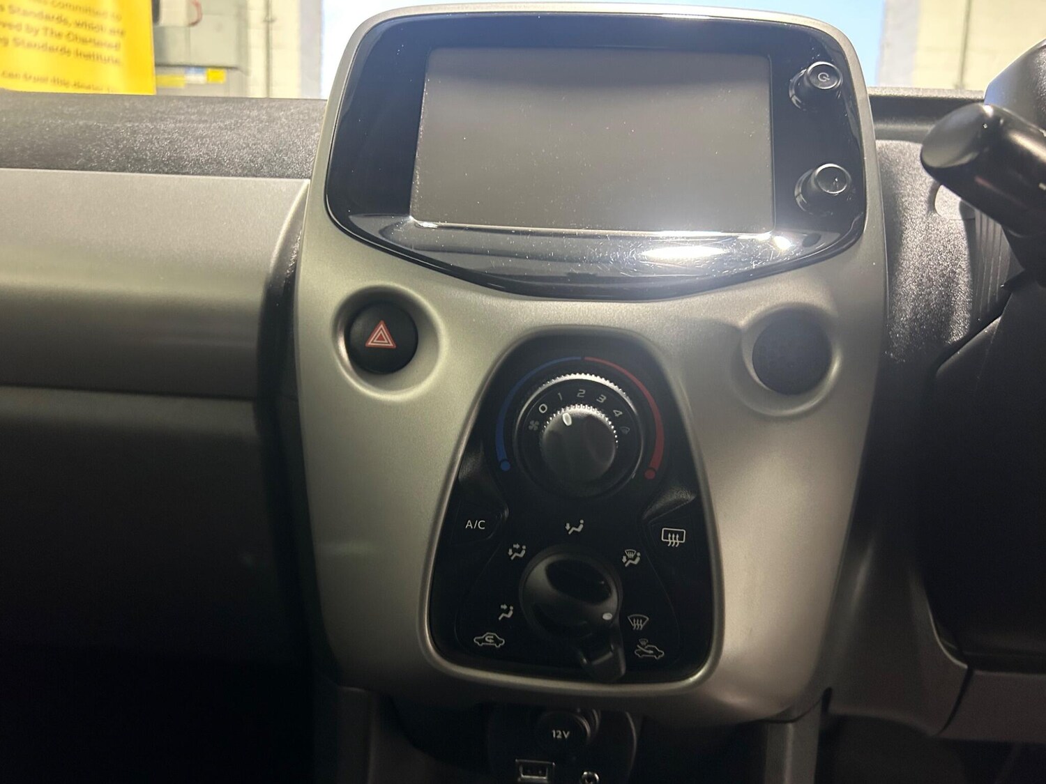 Used Peugeot 108 2017 for sale - 76849866: Photo 28