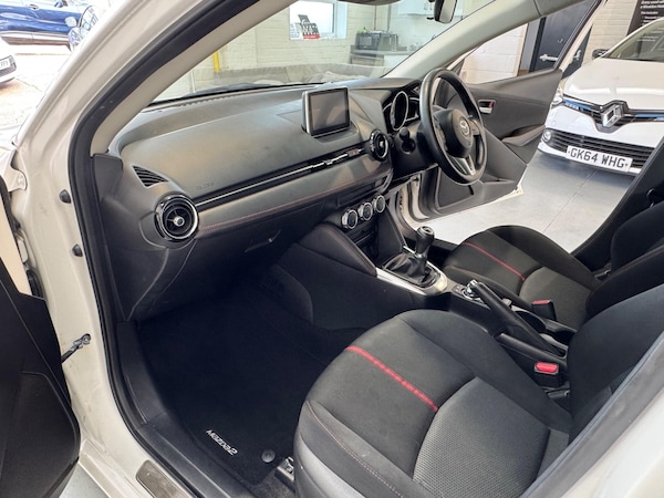 Used Mazda Mazda2 2015 for sale - 76167342: Photo 42