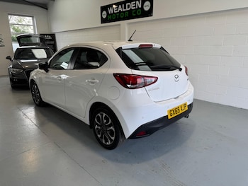 Used Mazda Mazda2 2015 for sale - 76167342: Photo 4