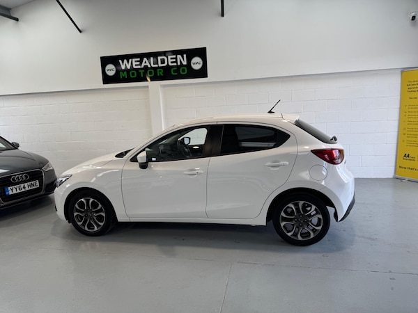 Used Mazda Mazda2 2015 for sale - 76167342: Photo 5