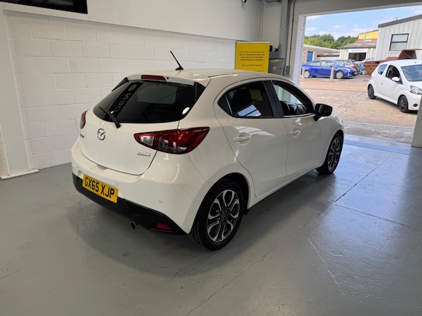 Used Mazda Mazda2 2015 for sale - 76167342: Photo 8