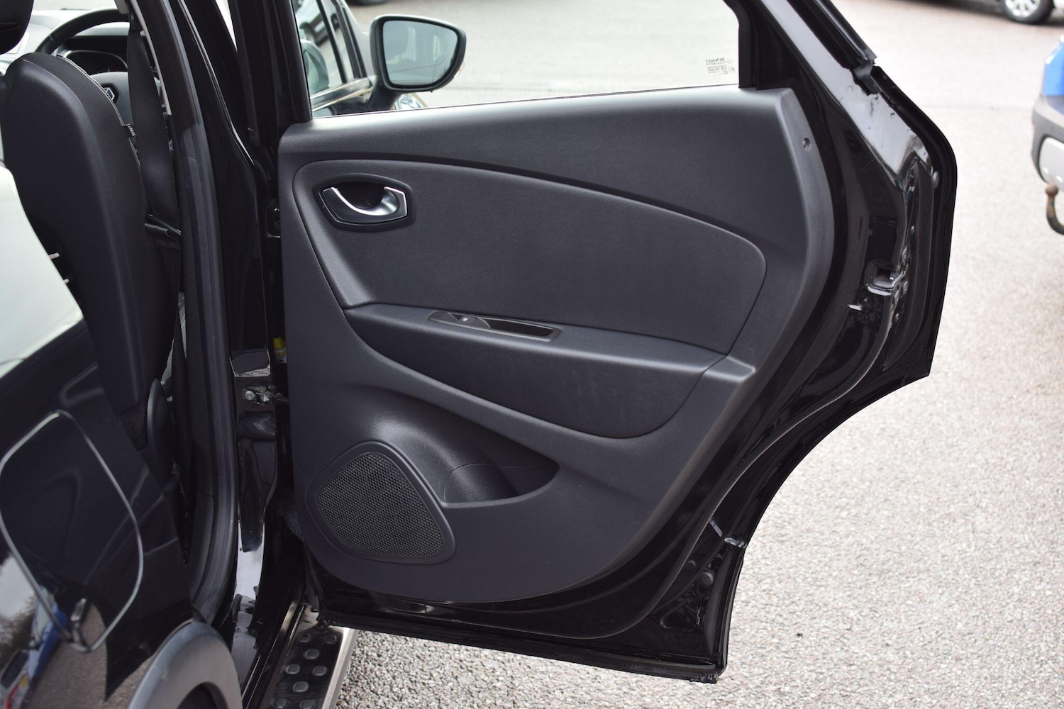 Used Renault Captur 2017 for sale - 77565045: Photo 29