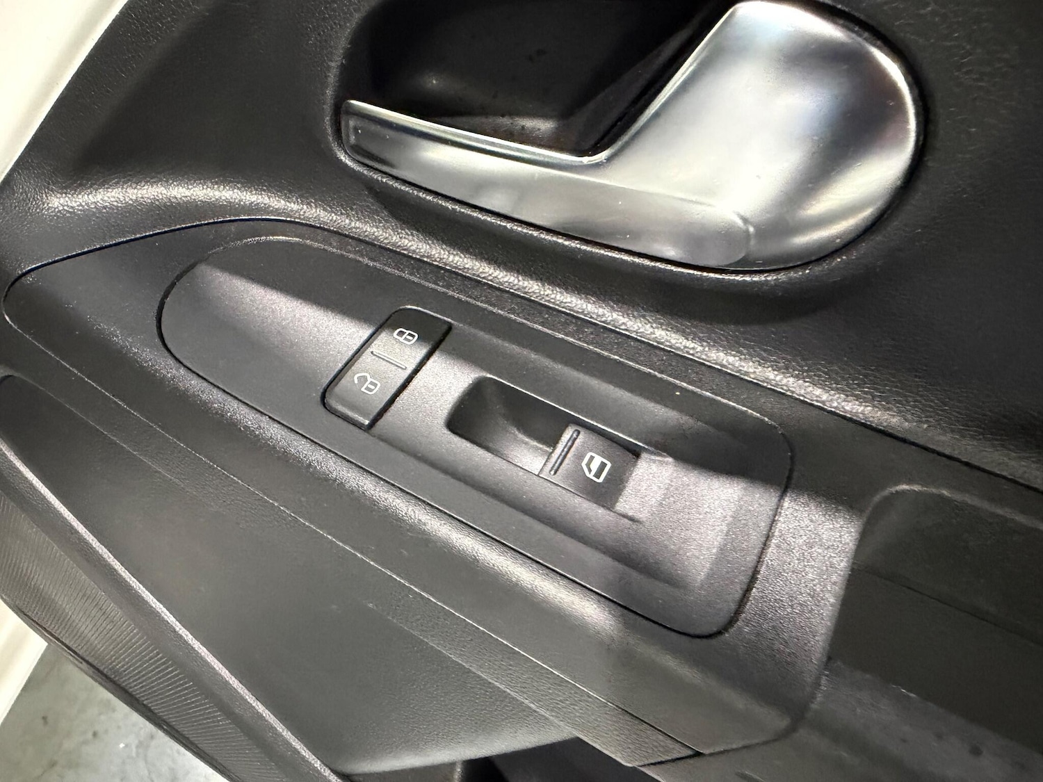 Used Volkswagen up! 2014 for sale - 76759642: Photo 14