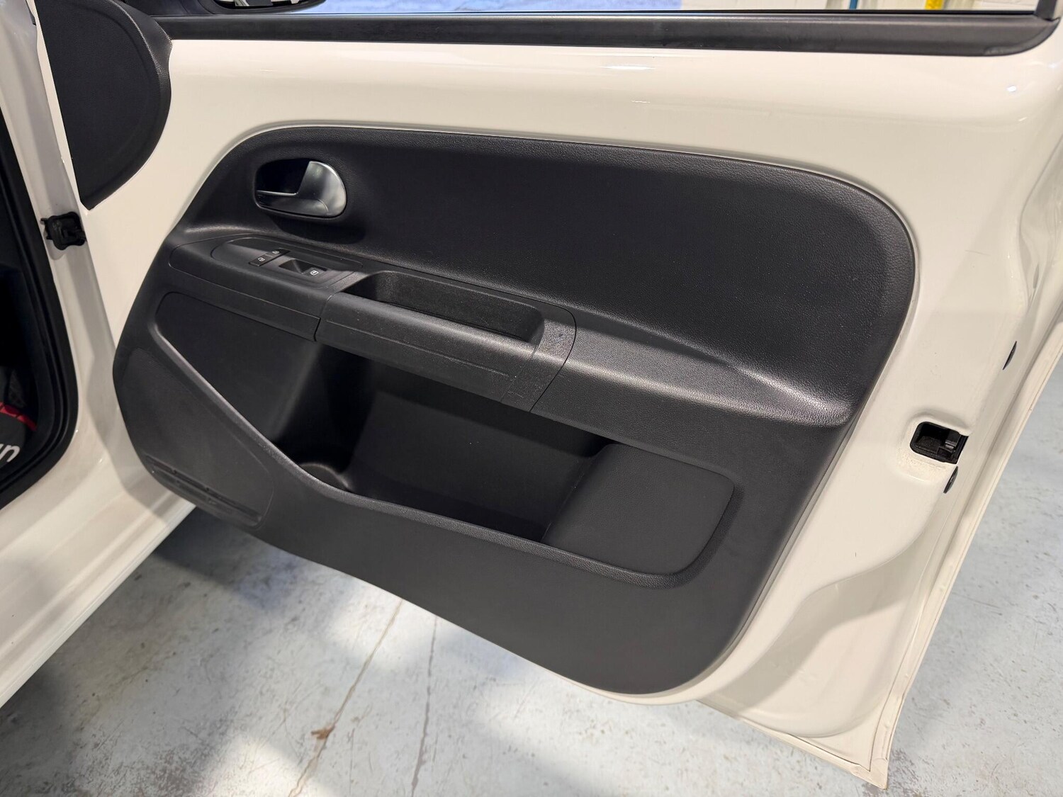 Used Volkswagen up! 2014 for sale - 76759642: Photo 20