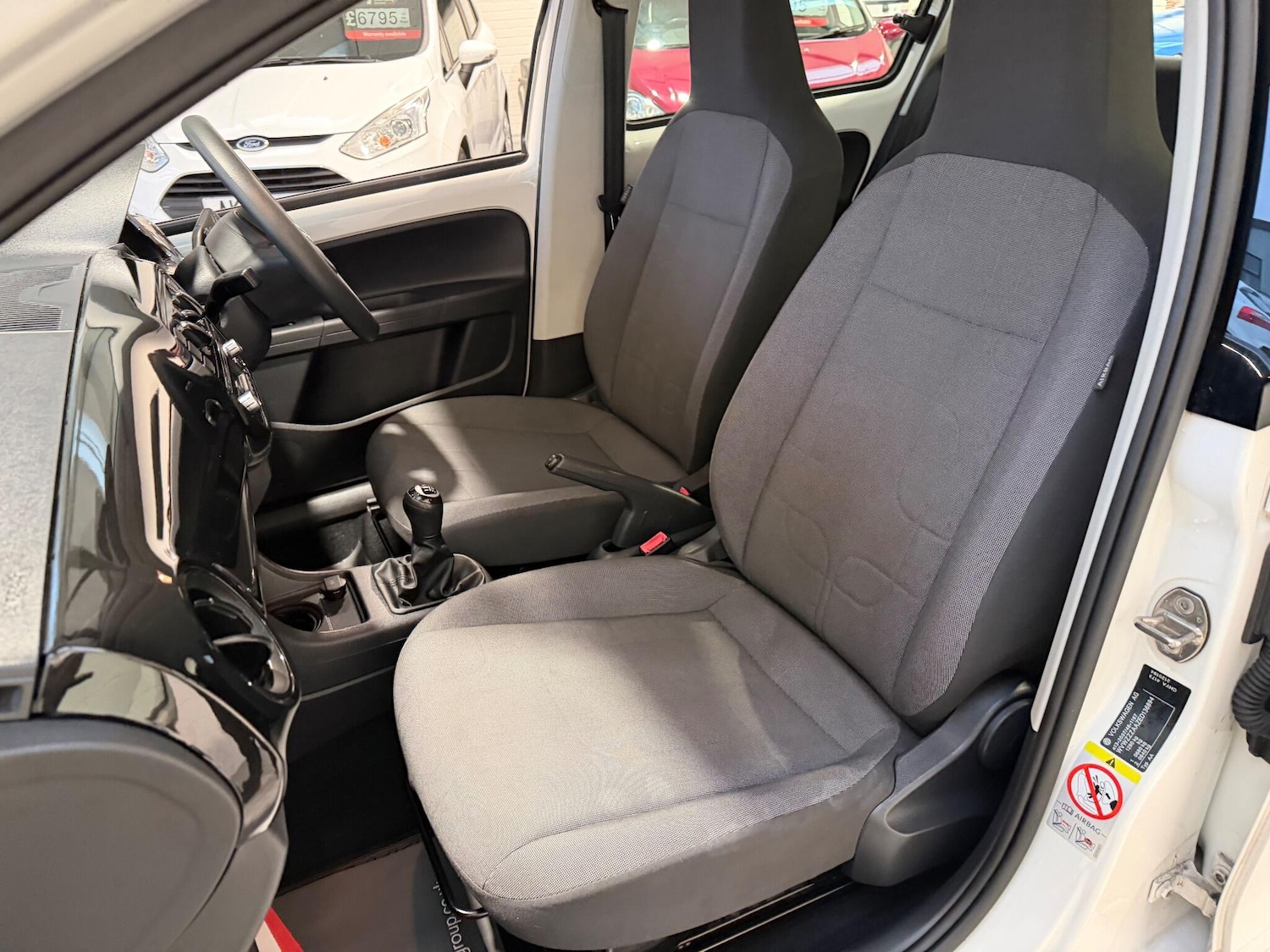 Used Volkswagen up! 2014 for sale - 76759642: Photo 29