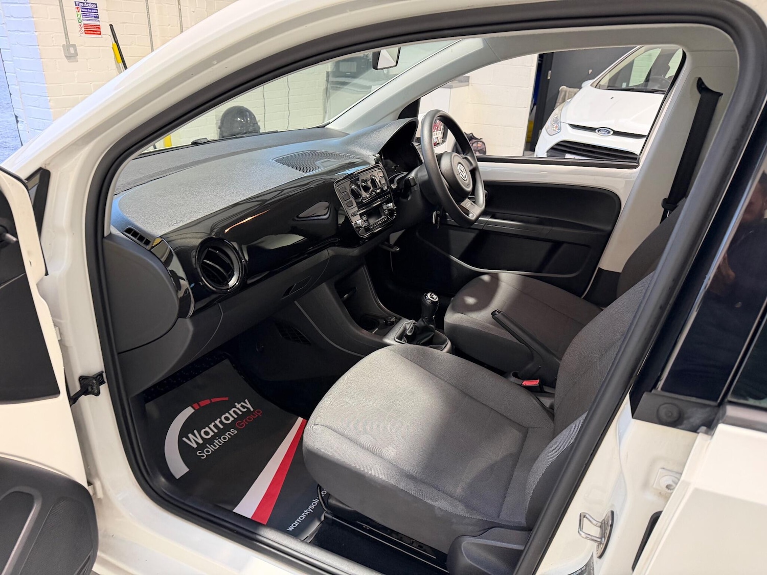 Used Volkswagen up! 2014 for sale - 76759642: Photo 30