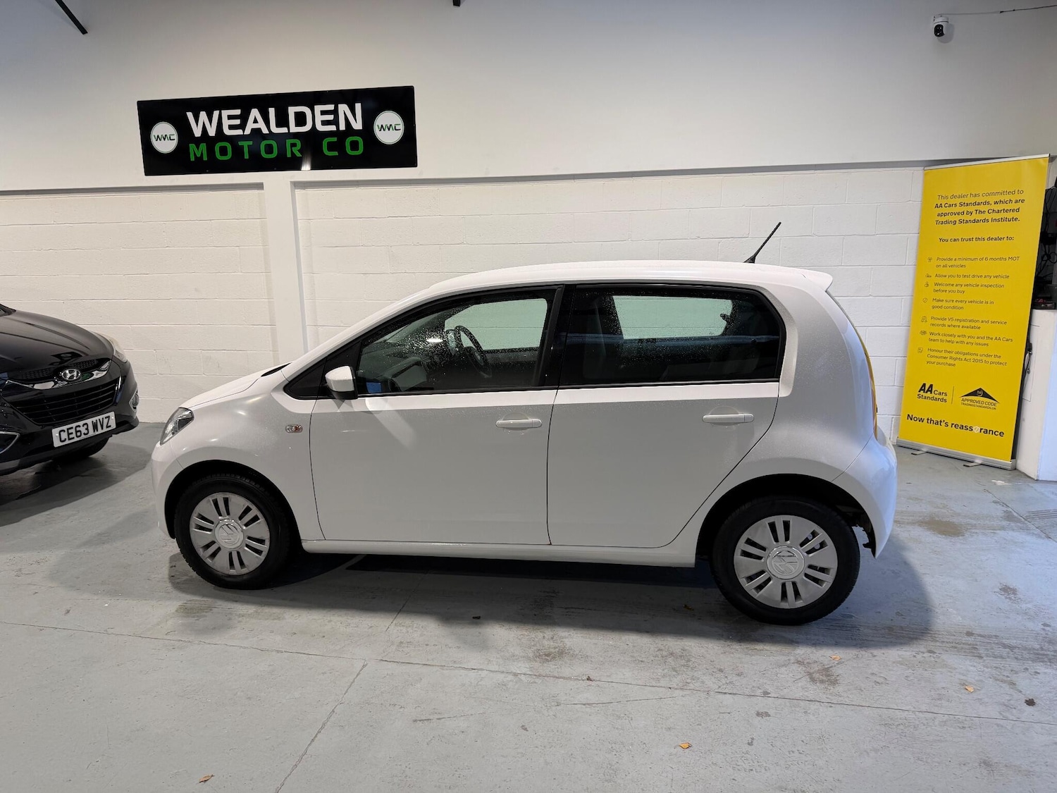 Used Volkswagen up! 2014 for sale - 76759642: Photo 4