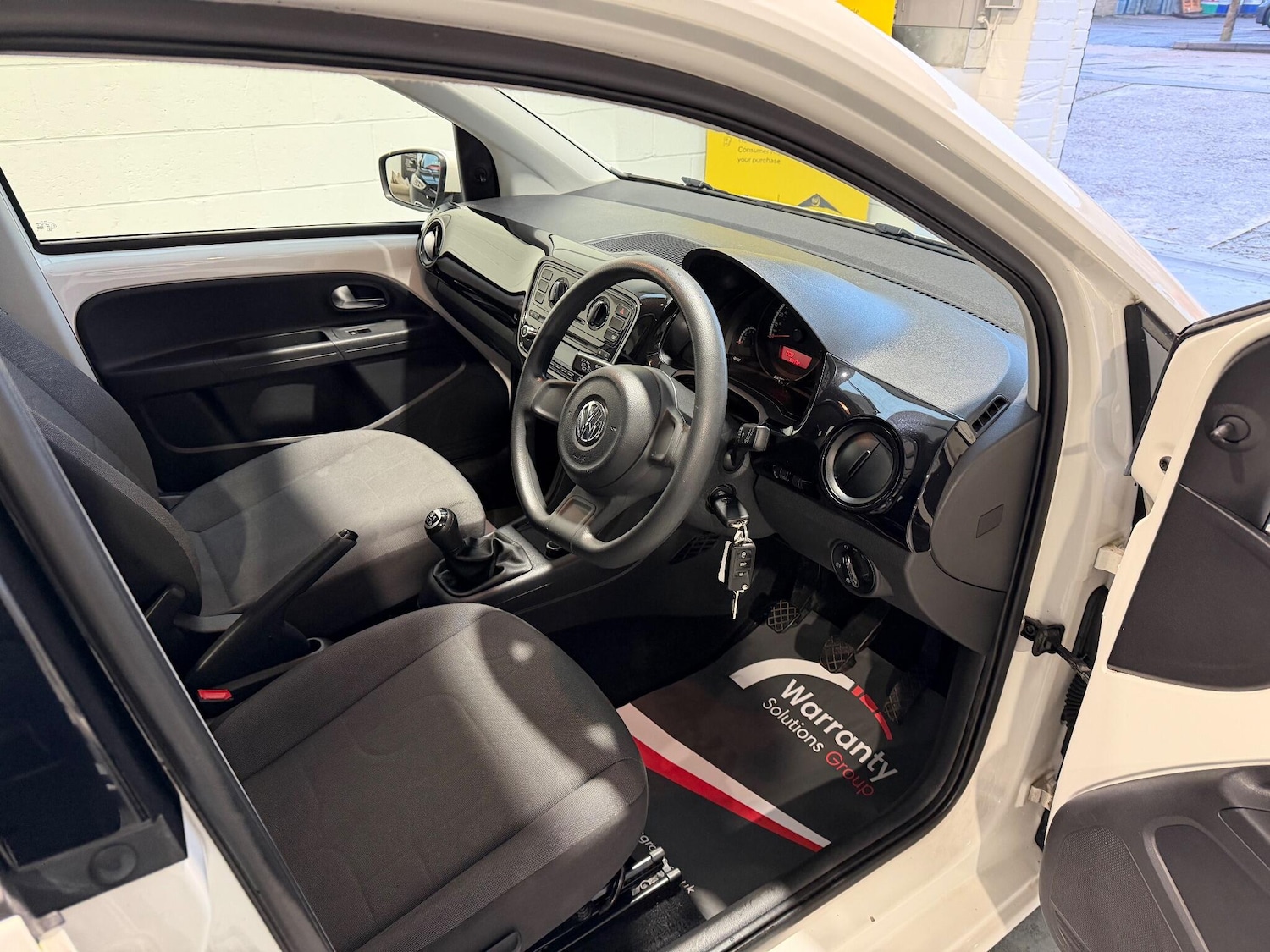 Used Volkswagen up! 2014 for sale - 76759642: Photo 9