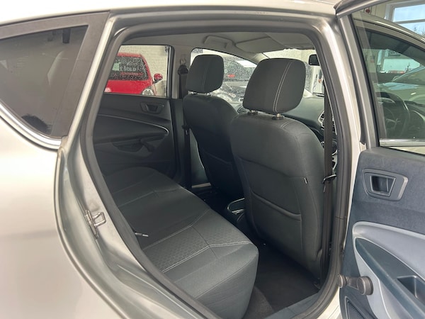 Used Ford Fiesta 2011 for sale - 76318209: Photo 11