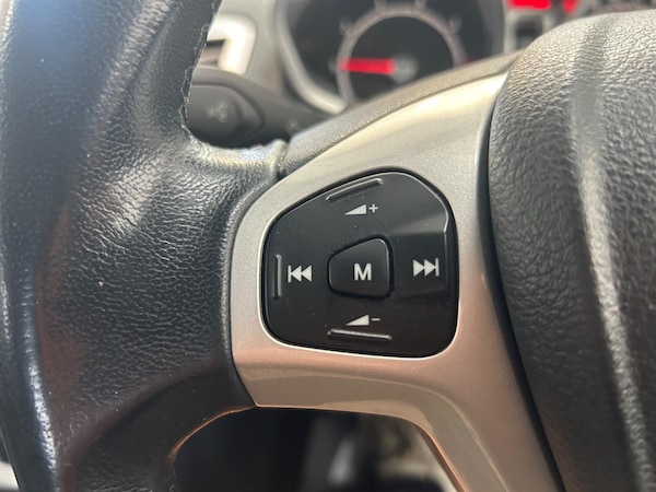 Used Ford Fiesta 2011 for sale - 76318209: Photo 12