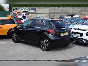 Used Peugeot 208 2017 for sale - 79324762: Photo
