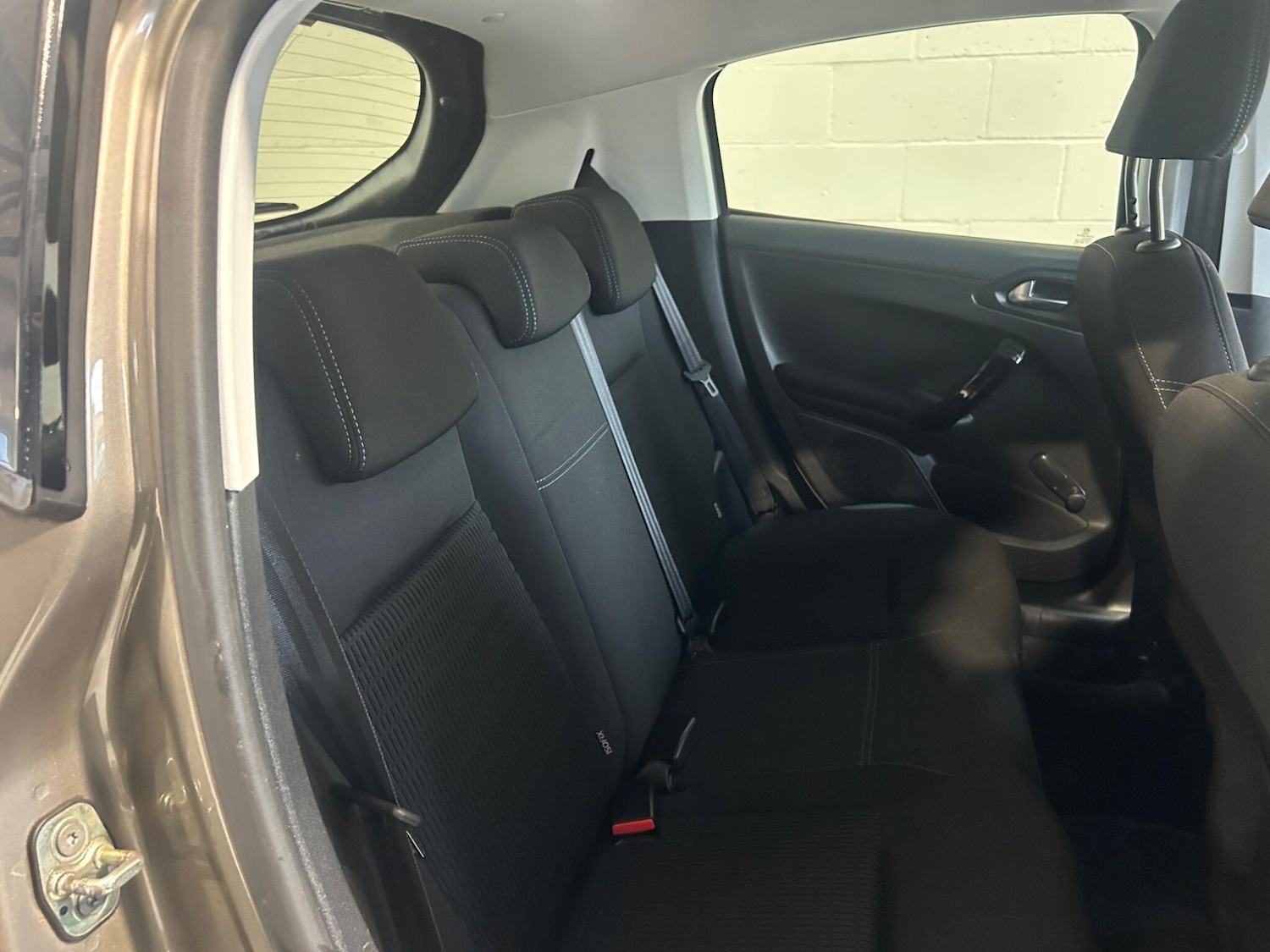 Used Peugeot 208 2014 for sale - 76850378: Photo 16