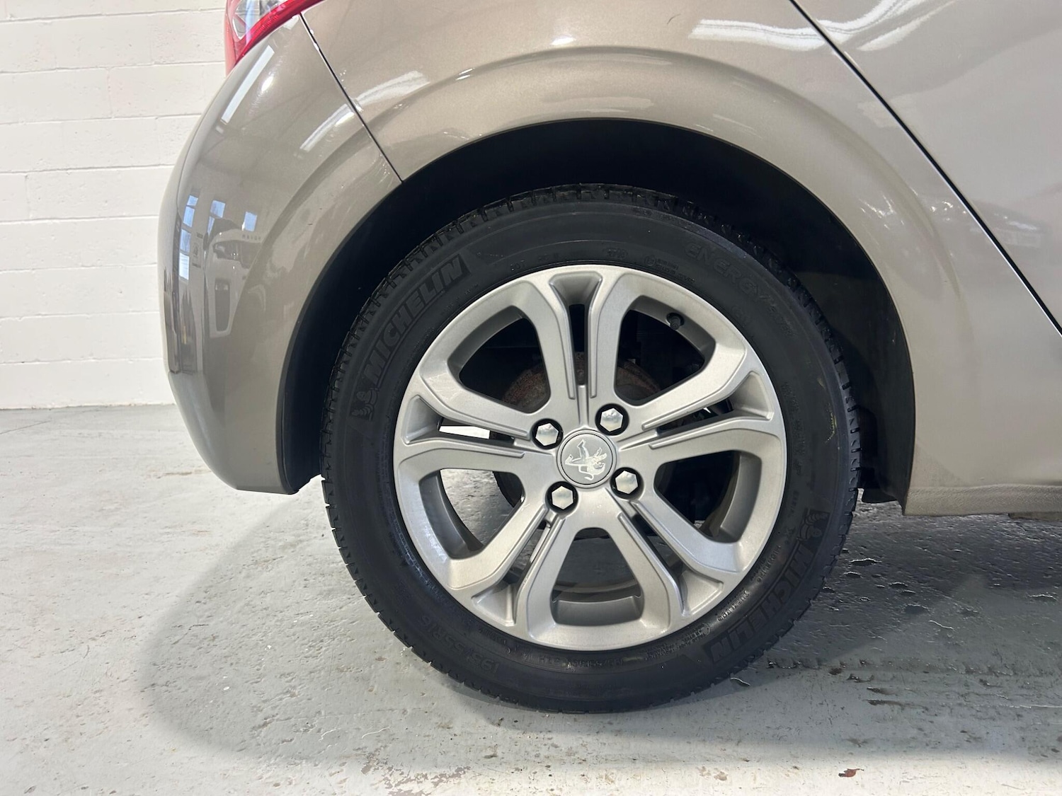 Used Peugeot 208 2014 for sale - 76850378: Photo 26