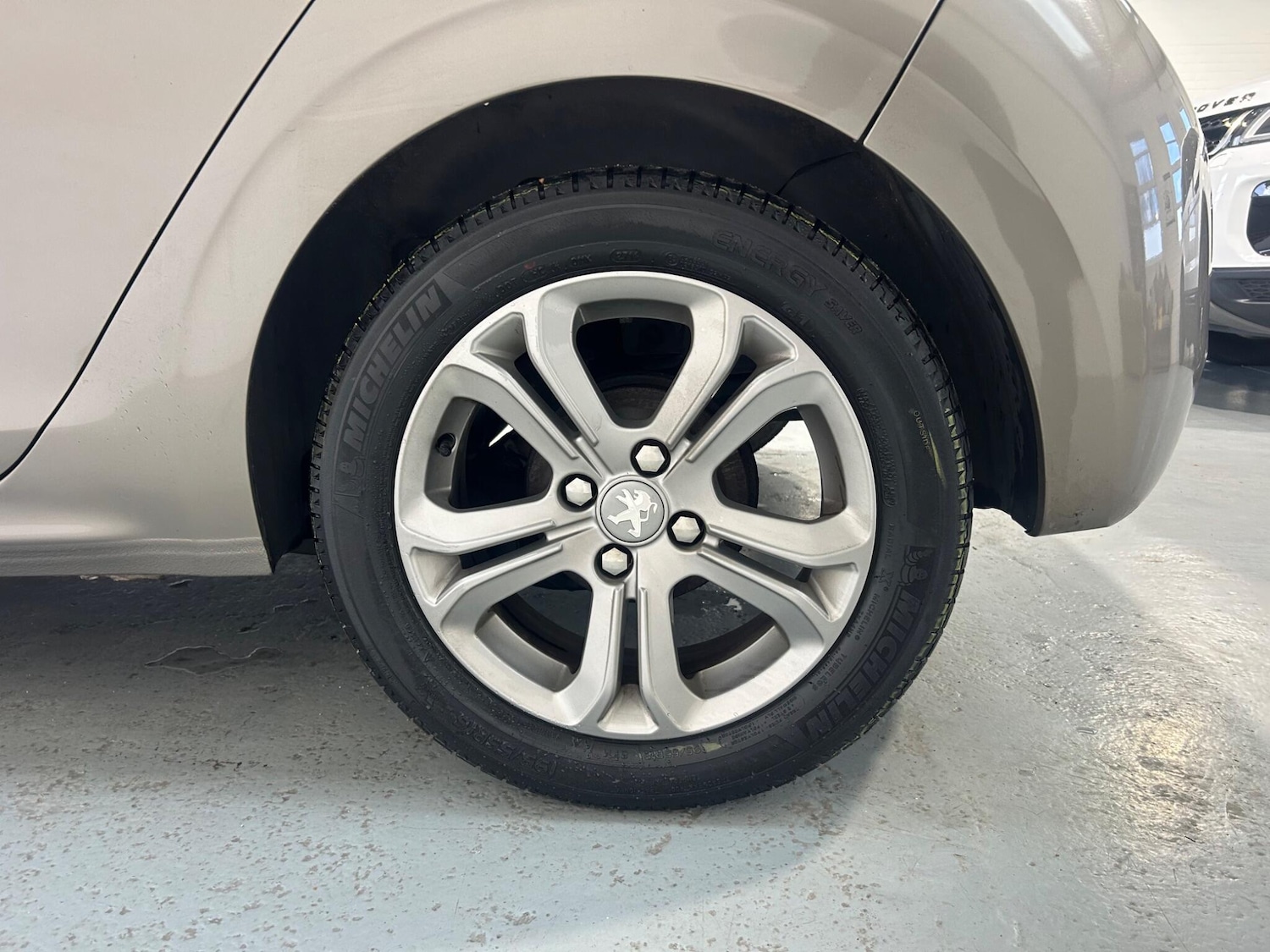 Used Peugeot 208 2014 for sale - 76850378: Photo 28