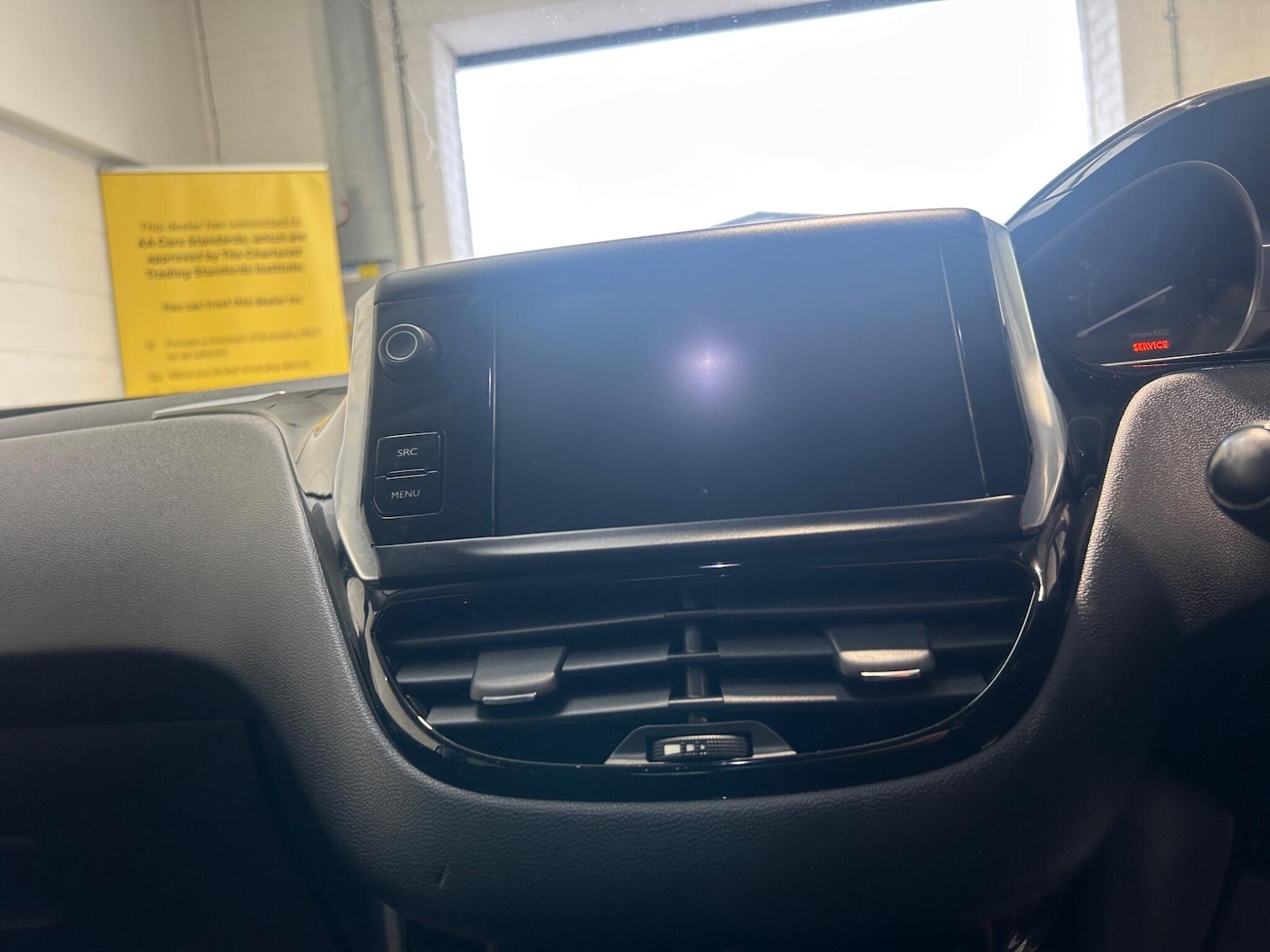 Used Peugeot 208 2014 for sale - 76850378: Photo 31