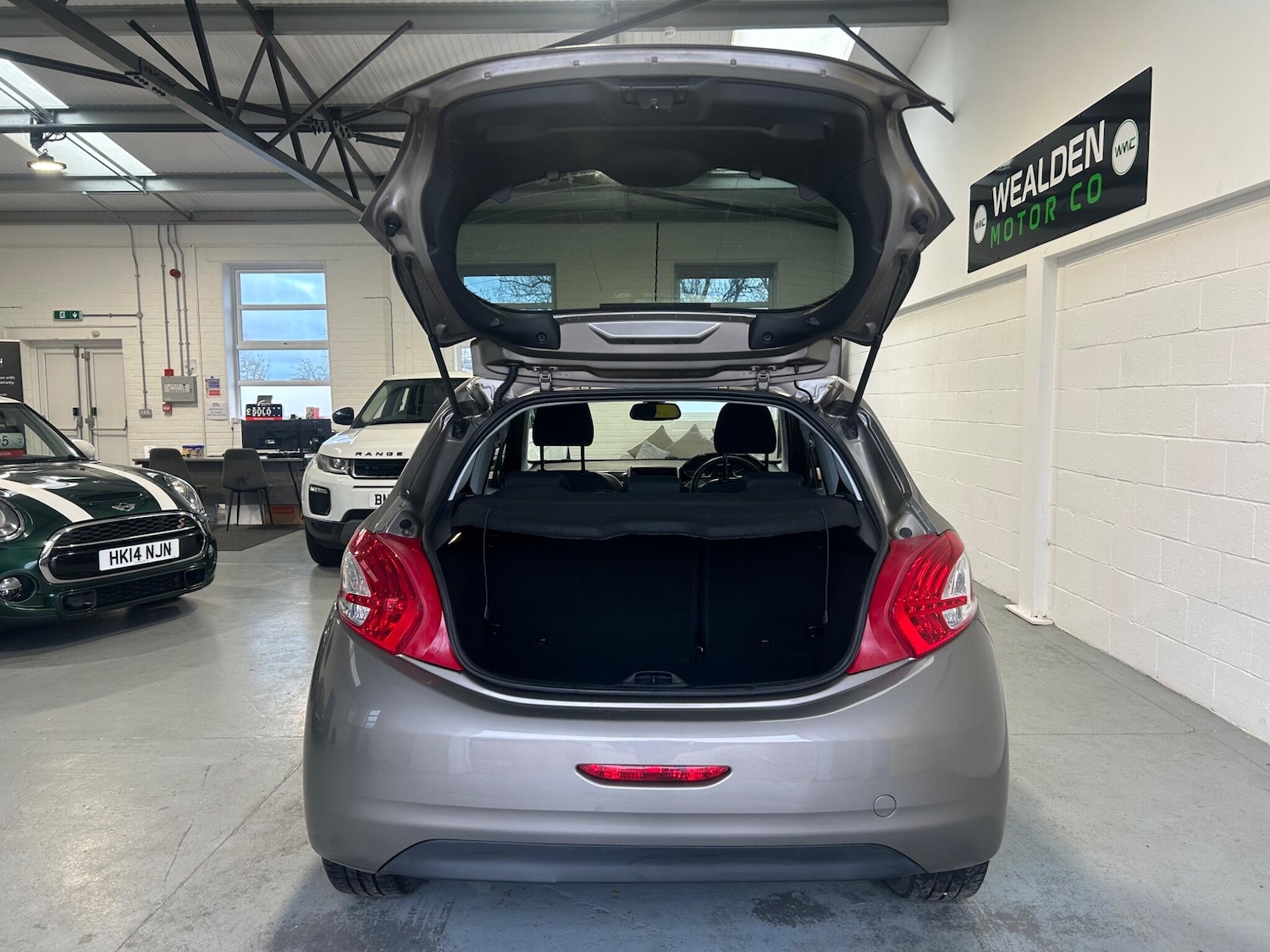 Used Peugeot 208 2014 for sale - 76850378: Photo 33