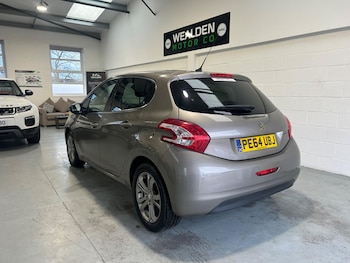 Used Peugeot 208 2014 for sale - 76850378: Photo