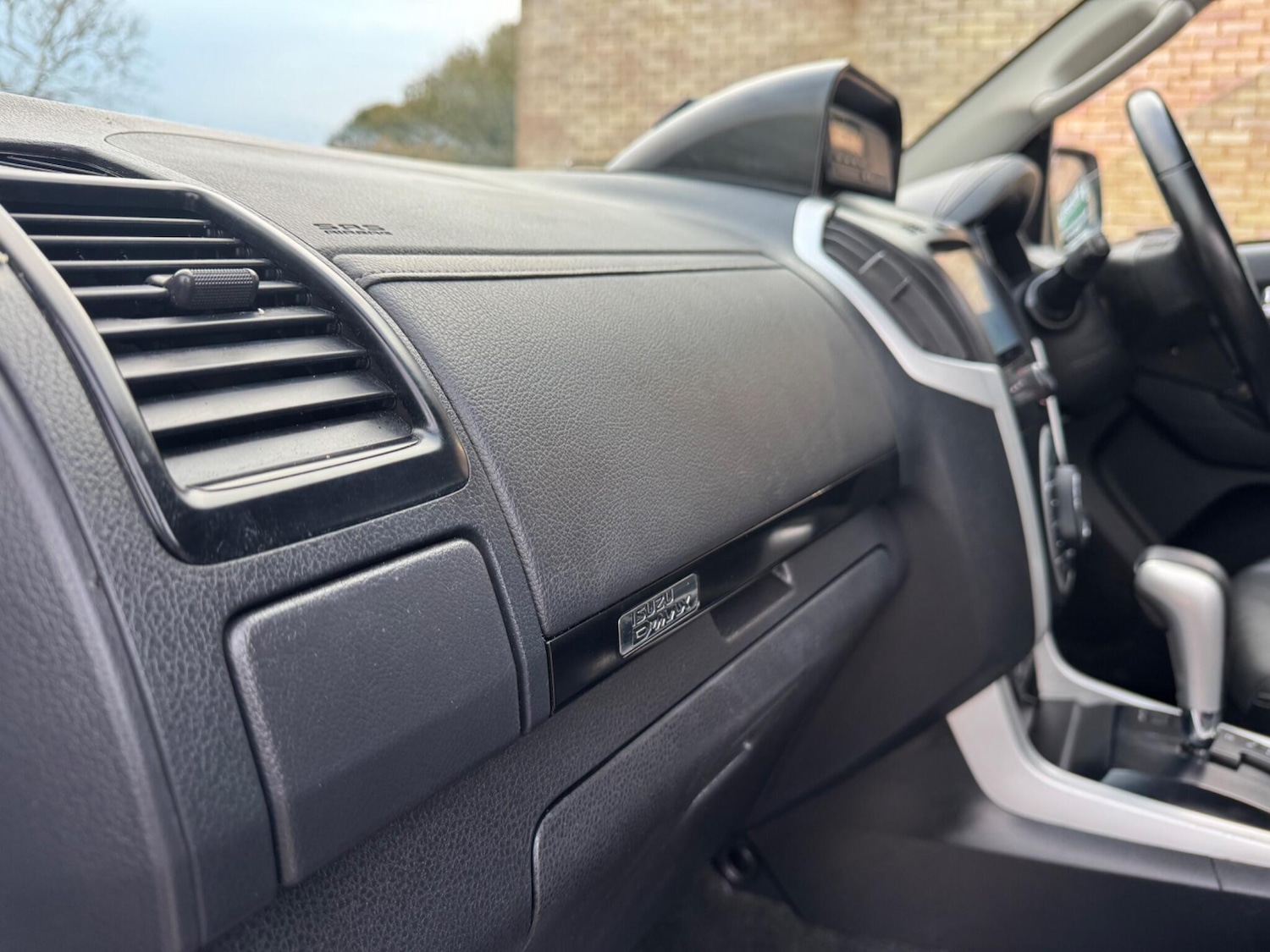 Used Isuzu D-Max 2019 for sale - 76988555: Photo 38