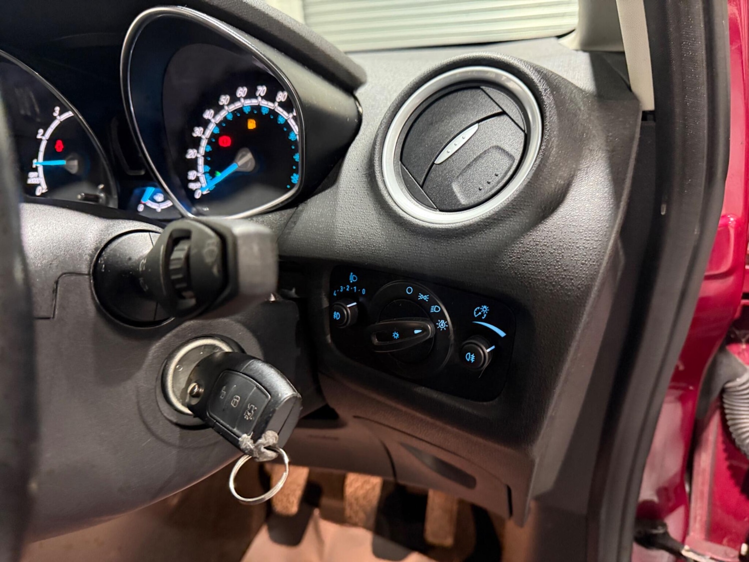 Used Ford Fiesta 2014 for sale - 76658205: Photo 12