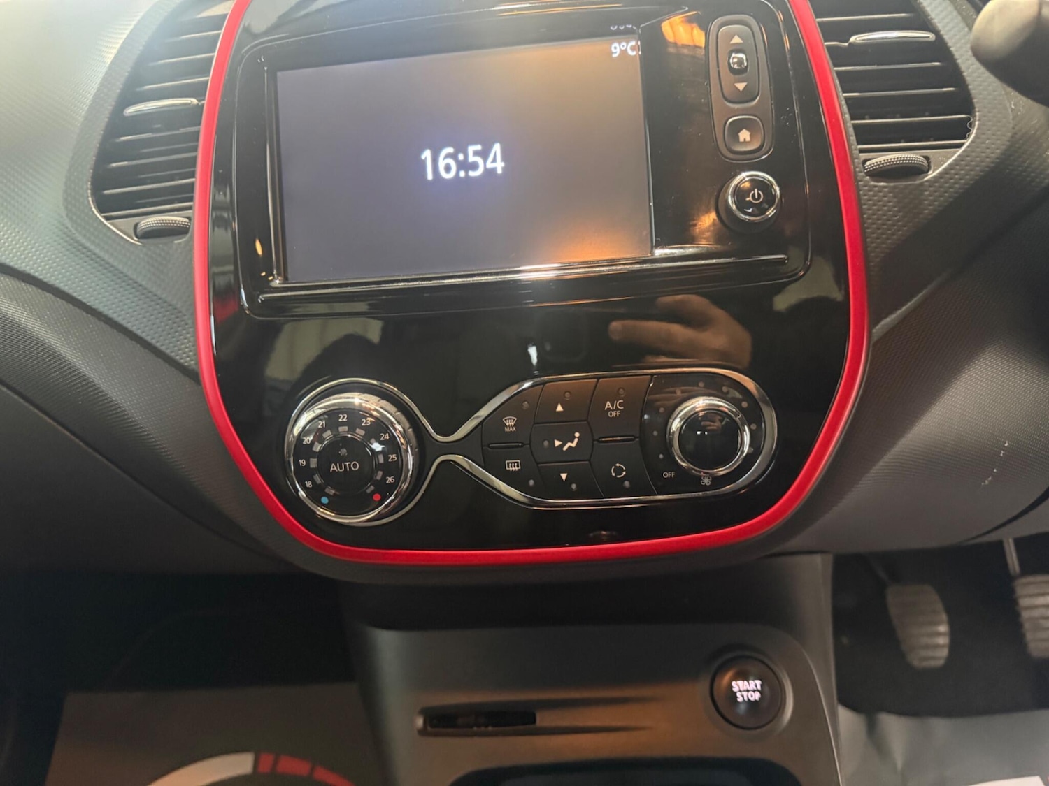 Used Renault Captur 2016 for sale - 76360772: Photo 28