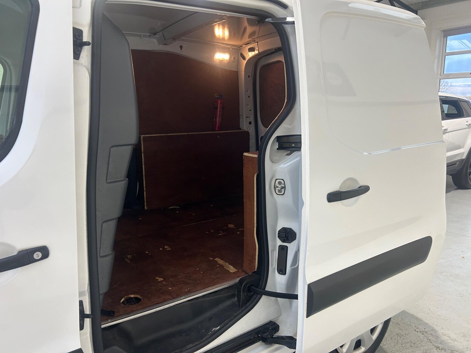 Used Peugeot Partner 2018 for sale - 76728974: Photo 23