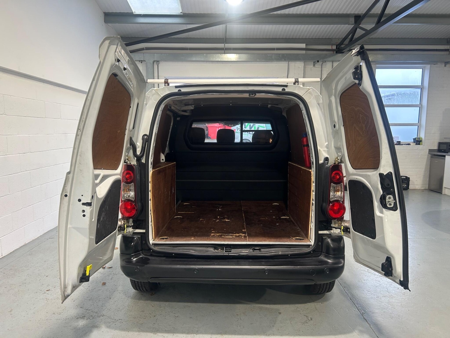 Used Peugeot Partner 2018 for sale - 76728974: Photo 25