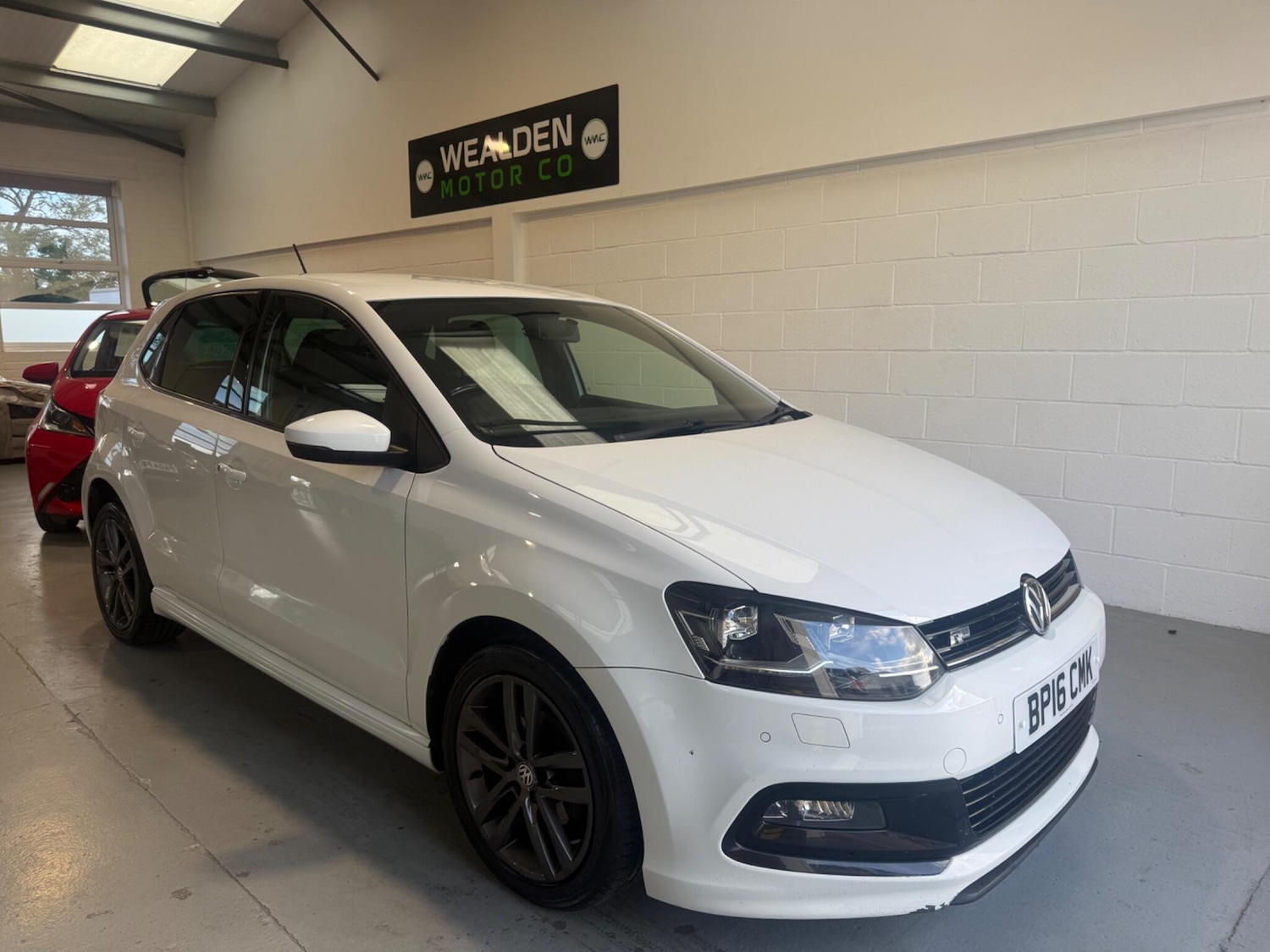Used Volkswagen Polo 2016 for sale - 76158451: Photo 1