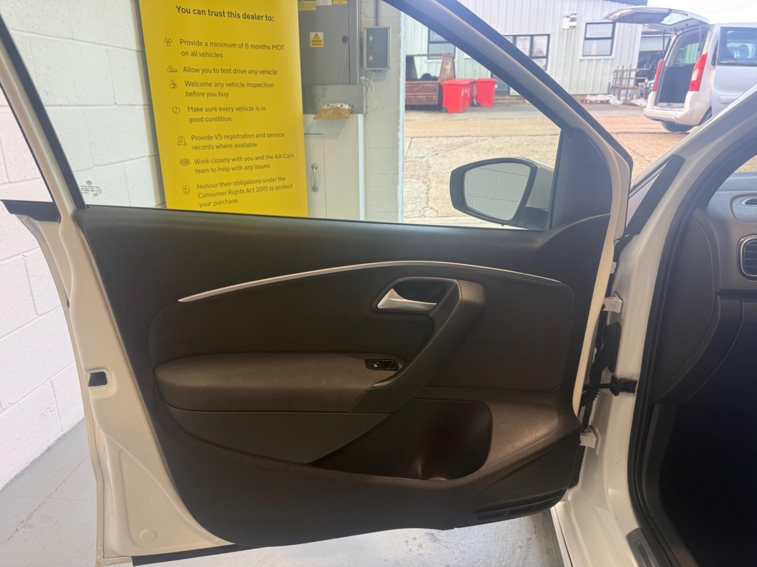 Used Volkswagen Polo 2016 for sale - 76158451: Photo 18