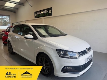 Used Volkswagen Polo 2016 for sale - 76158451: Photo