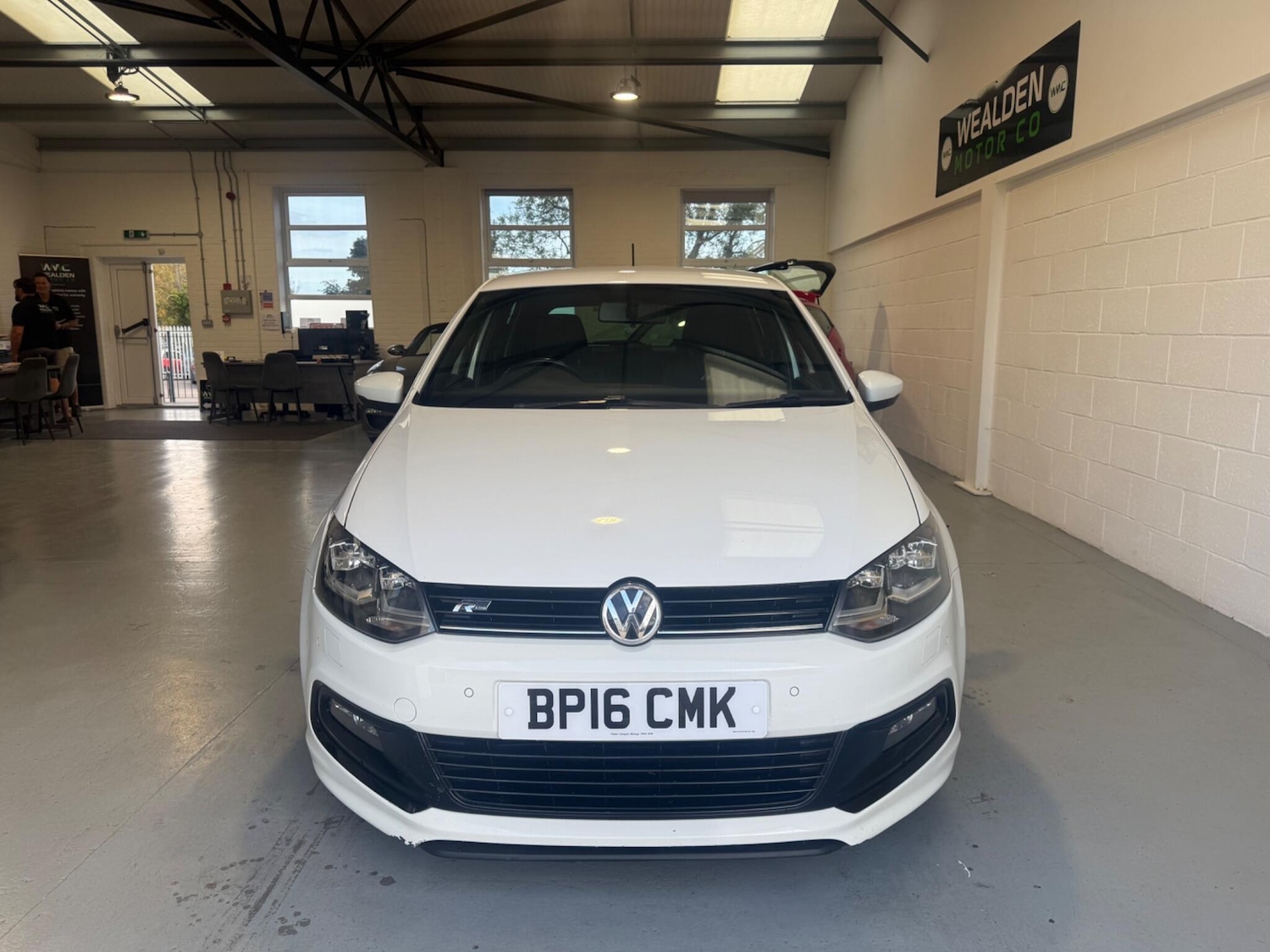 Used Volkswagen Polo 2016 for sale - 76158451: Photo 2