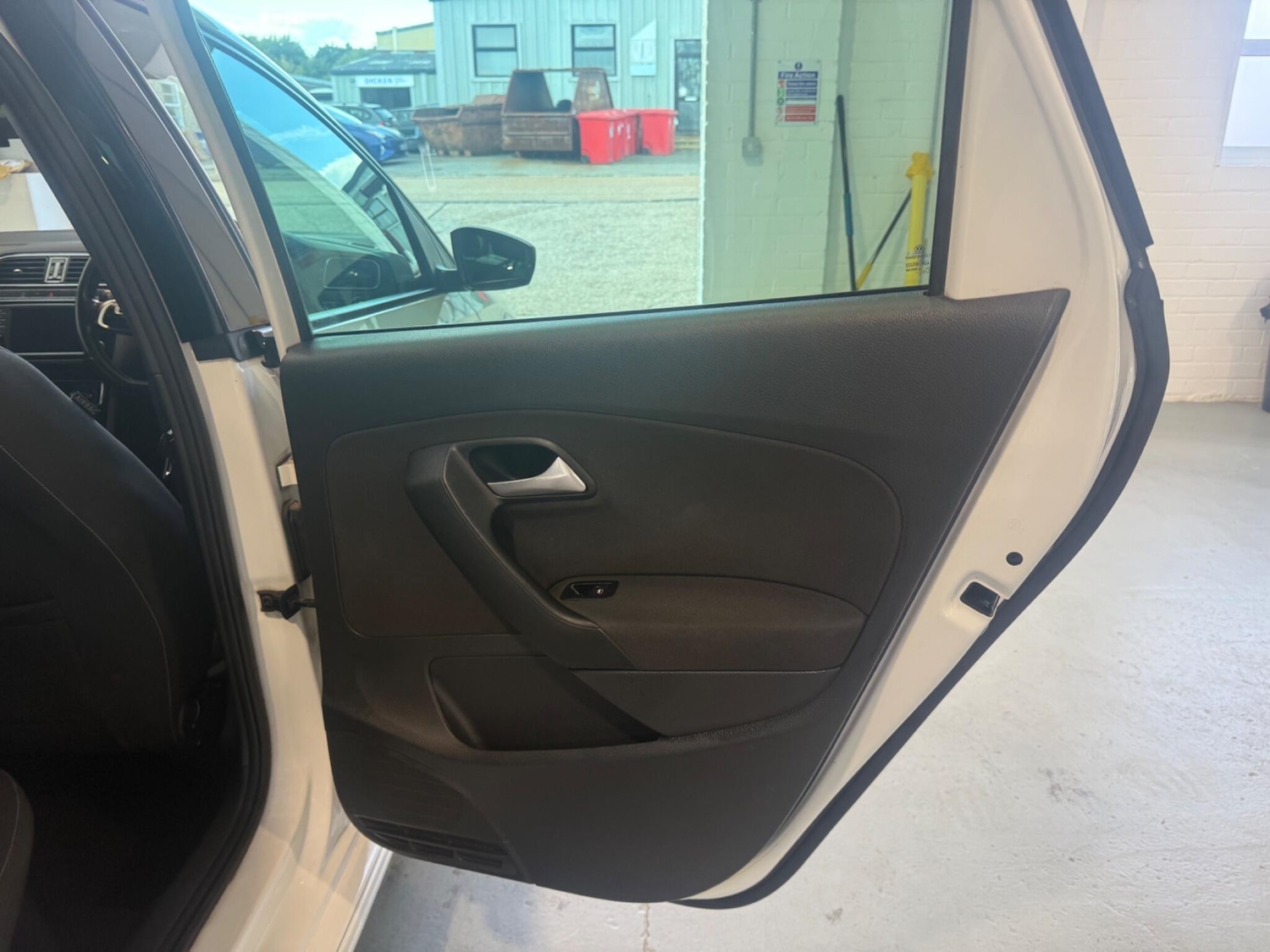 Used Volkswagen Polo 2016 for sale - 76158451: Photo 21