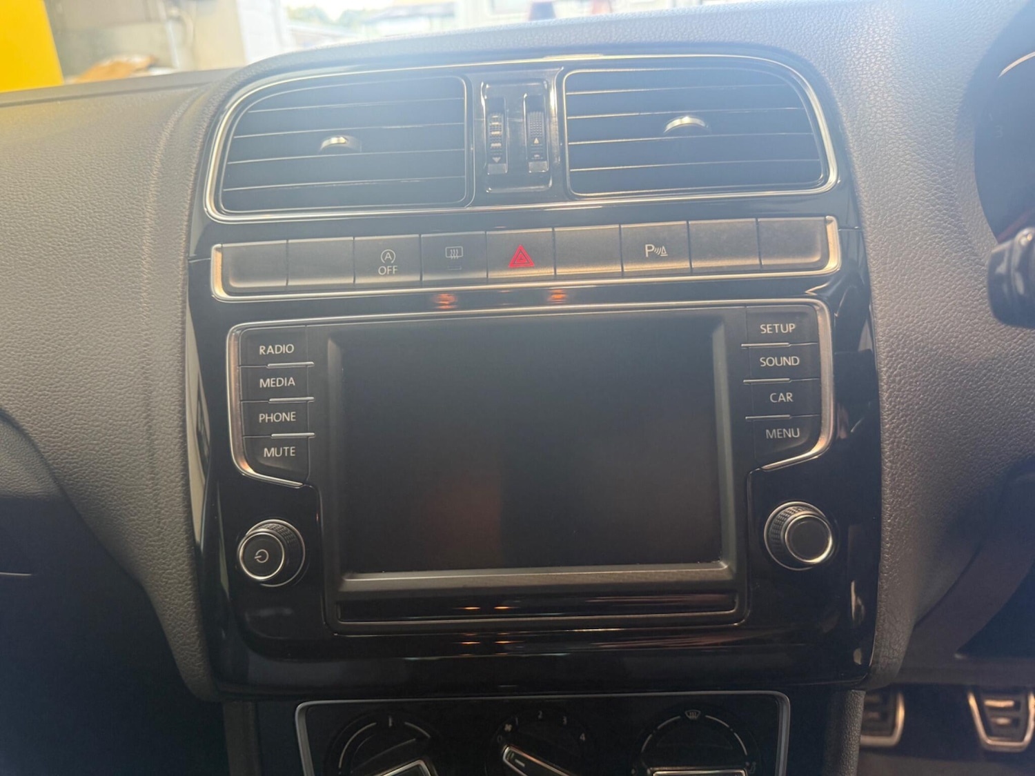 Used Volkswagen Polo 2016 for sale - 76158451: Photo 28