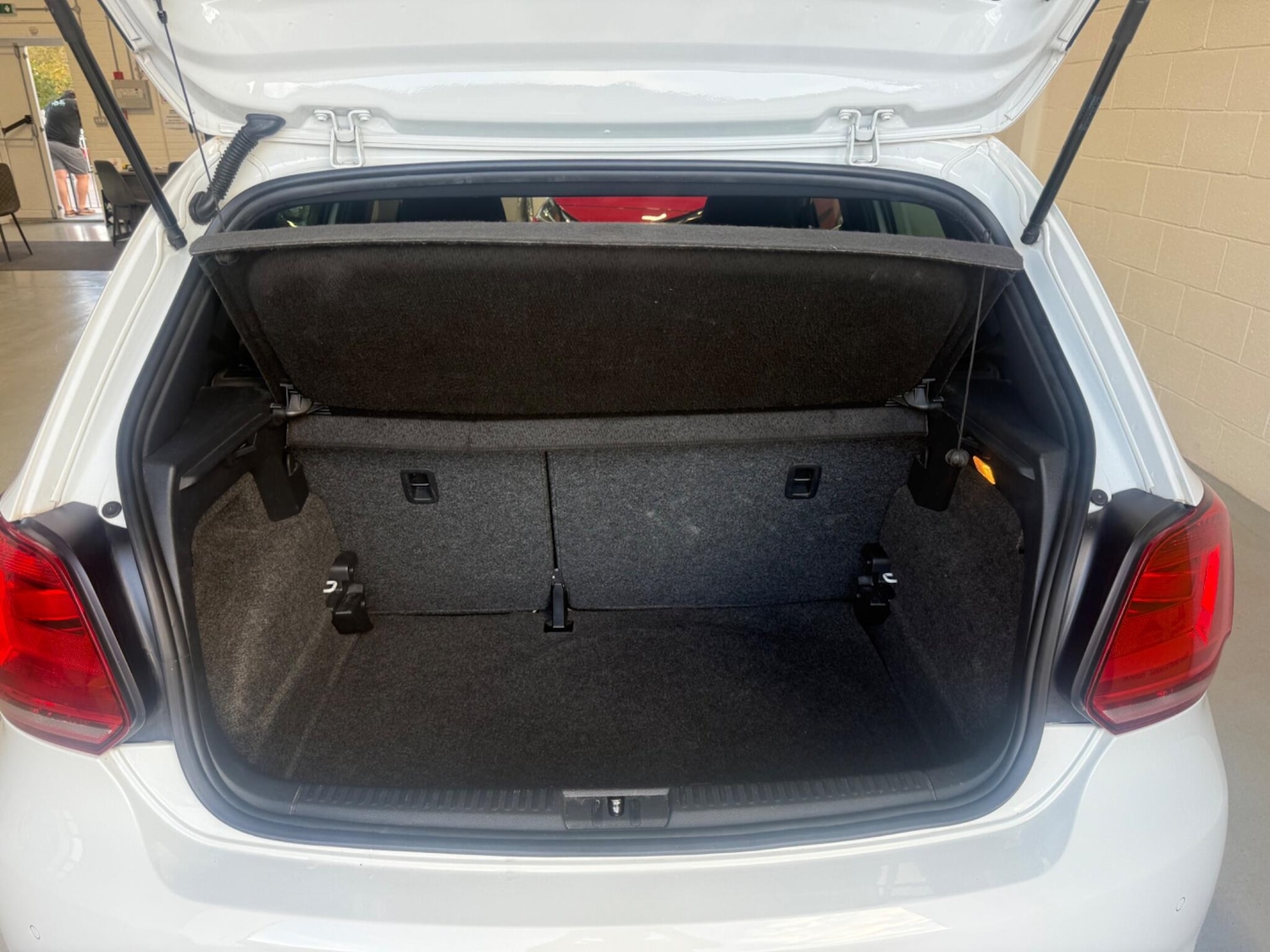 Used Volkswagen Polo 2016 for sale - 76158451: Photo 30