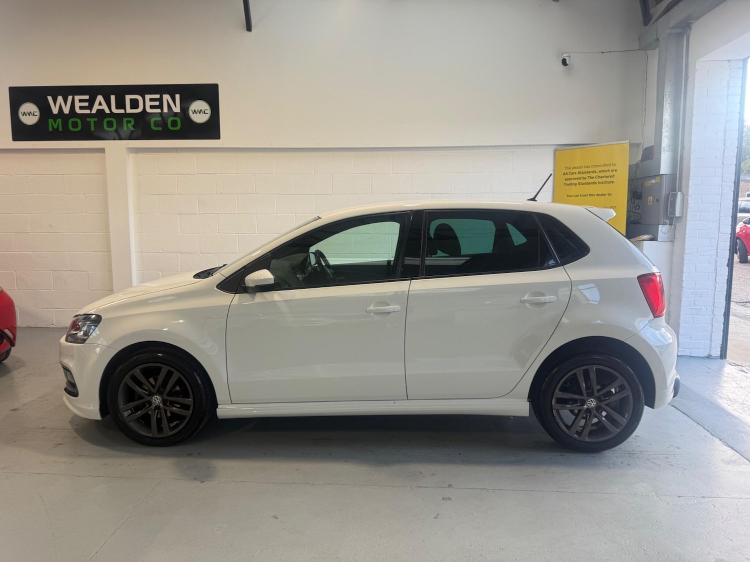 Used Volkswagen Polo 2016 for sale - 76158451: Photo 5