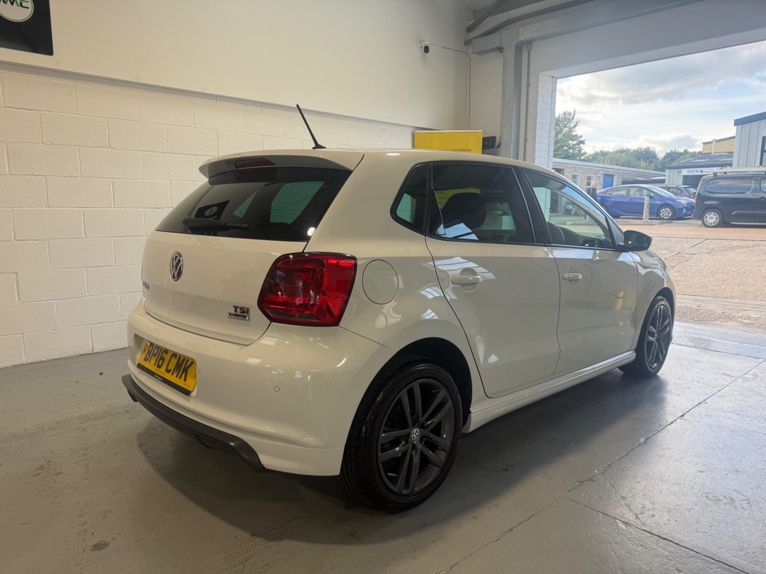 Used Volkswagen Polo 2016 for sale - 76158451: Photo 7