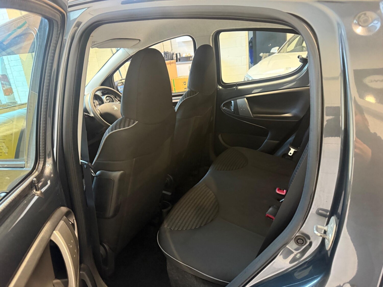 Used Peugeot 107 2012 for sale - 76742985: Photo 13