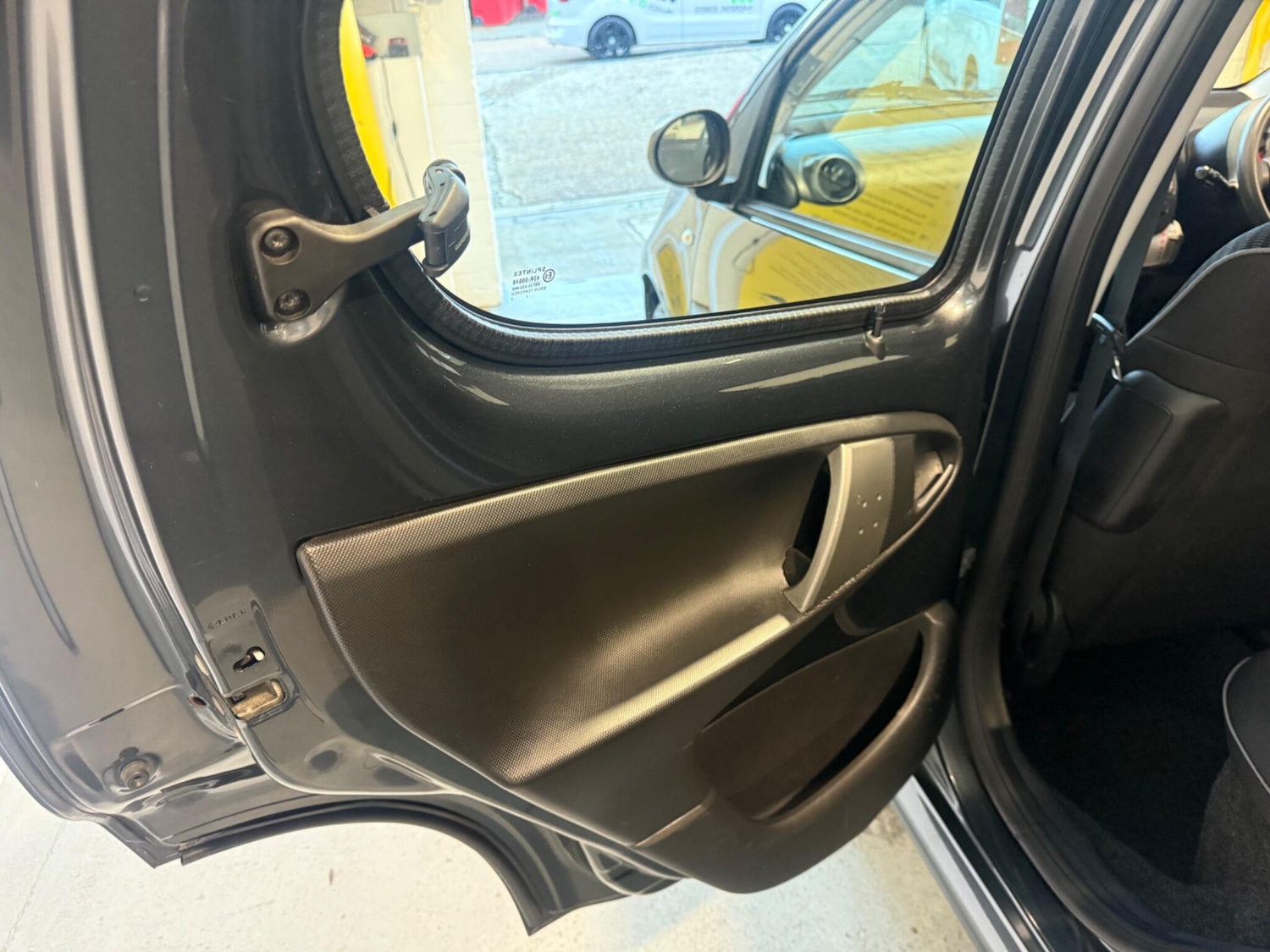 Used Peugeot 107 2012 for sale - 76742985: Photo 14