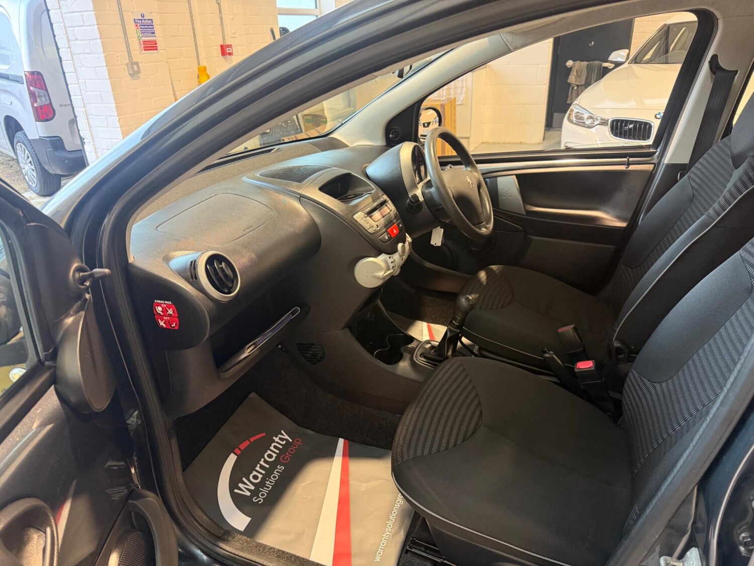 Used Peugeot 107 2012 for sale - 76742985: Photo 15