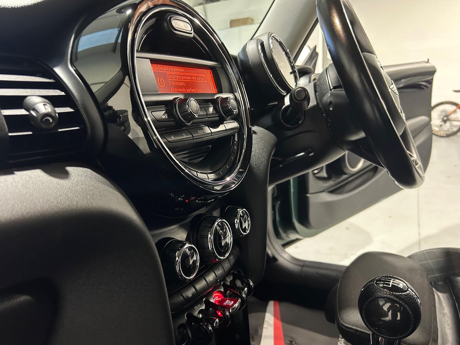 Used MINI Hatch 2014 for sale - 76849961: Photo 13