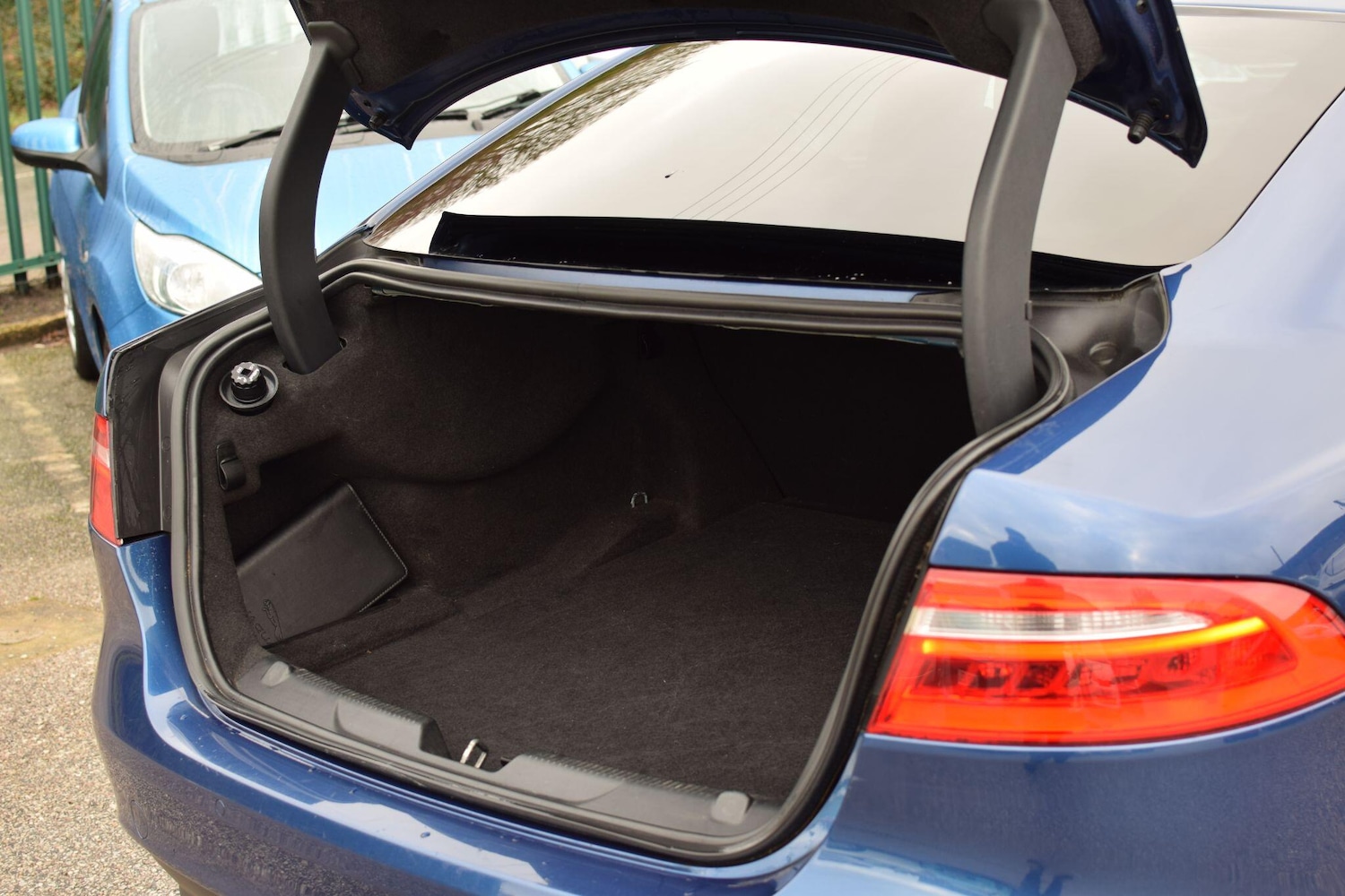 Used Jaguar XE 2016 for sale - 77396580: Photo 28