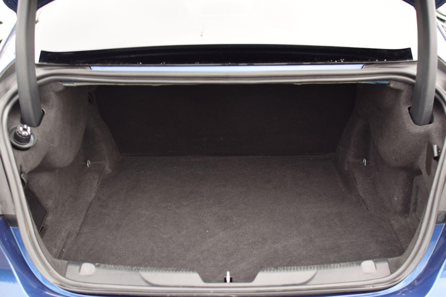 Used Jaguar XE 2016 for sale - 77396580: Photo 29