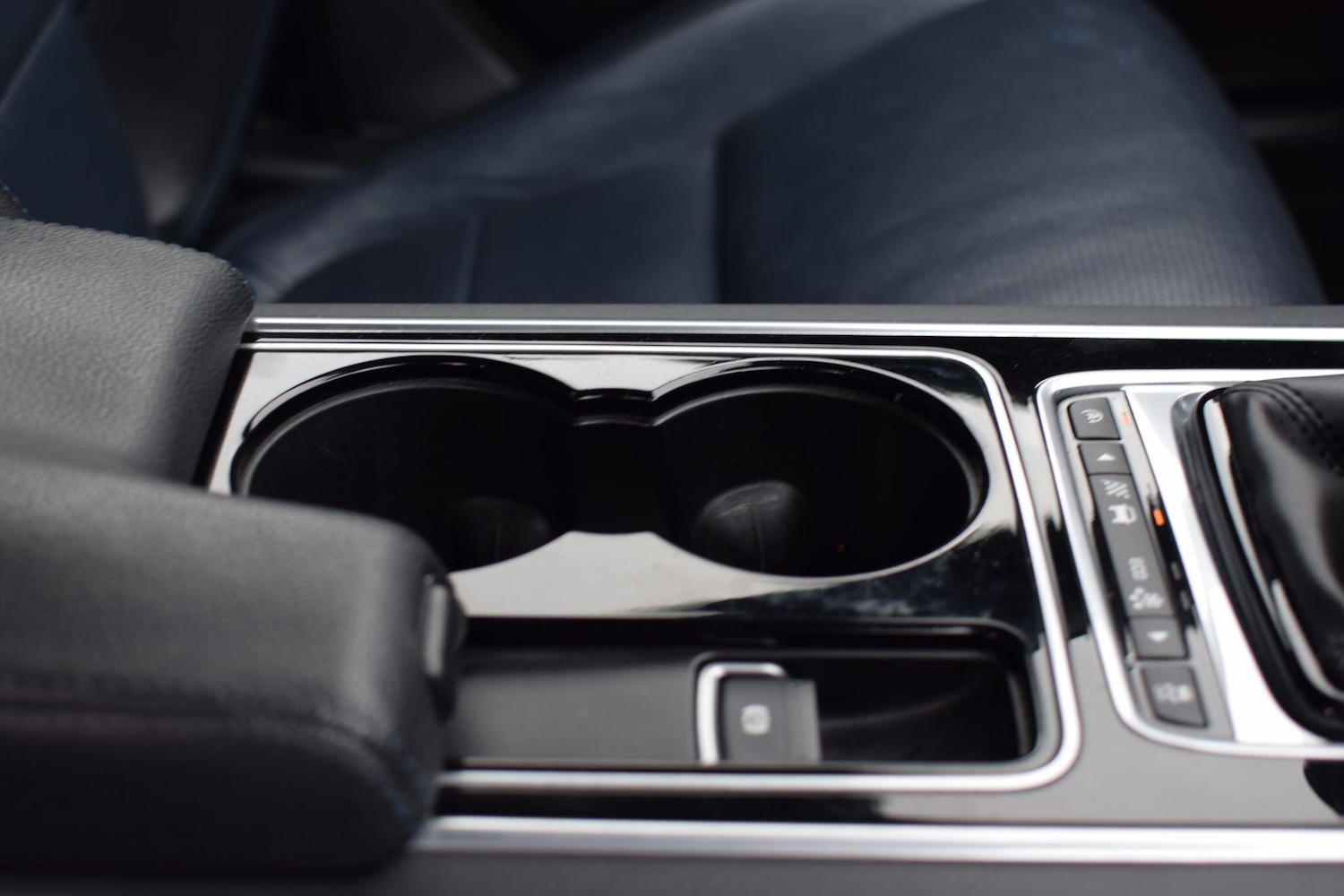 Used Jaguar XE 2016 for sale - 77396580: Photo 38