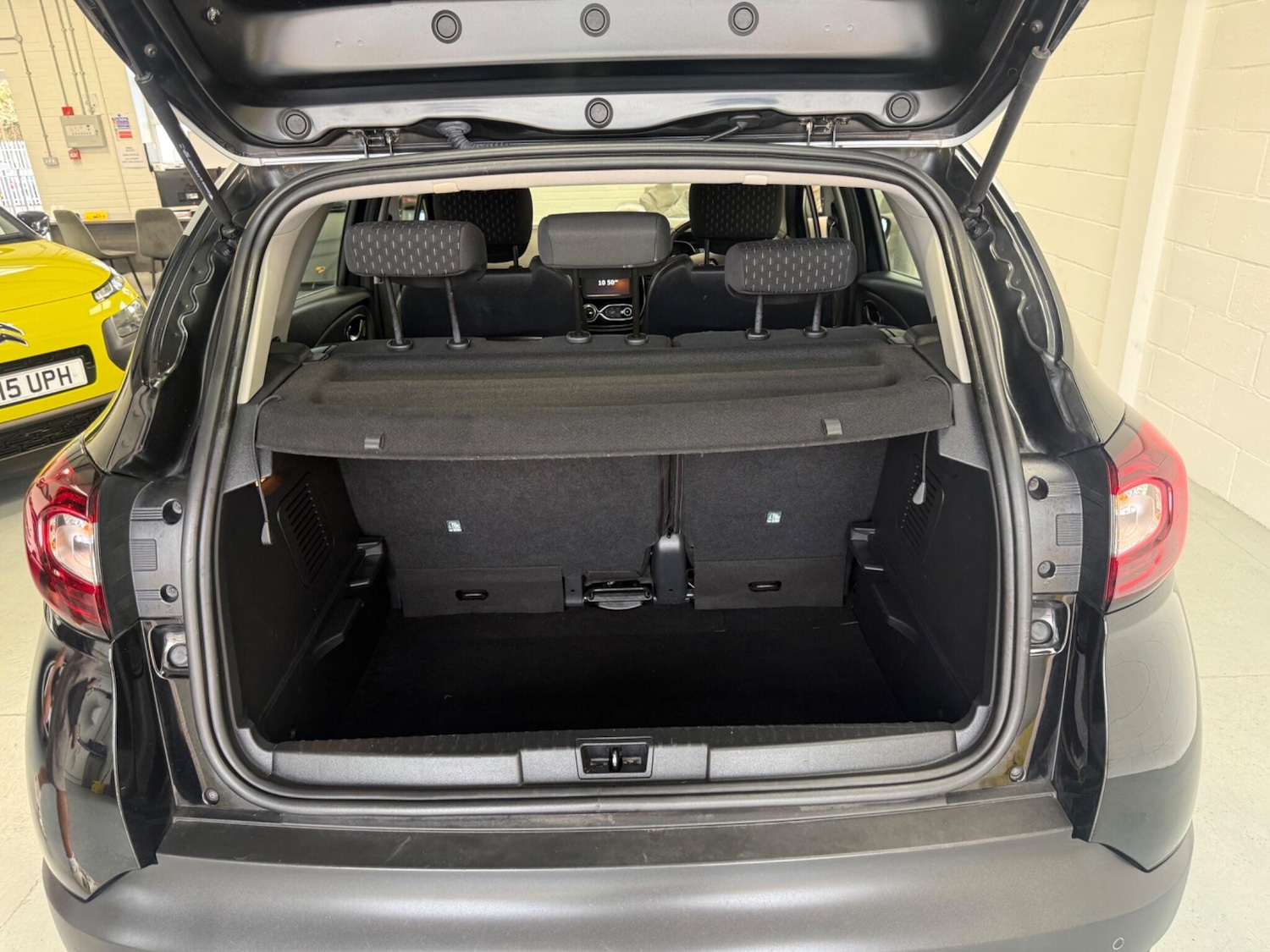 Used Renault Captur 2017 for sale - 76585327: Photo 17