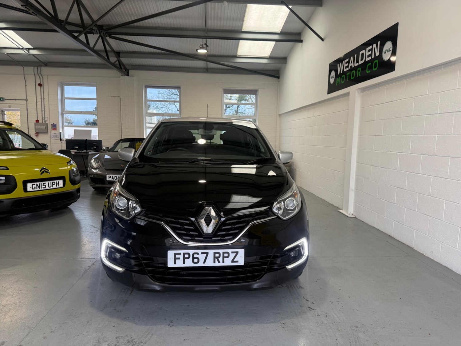 Used Renault Captur 2017 for sale - 76585327: Photo 3