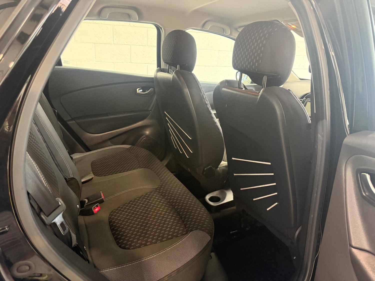 Used Renault Captur 2017 for sale - 76585327: Photo 34